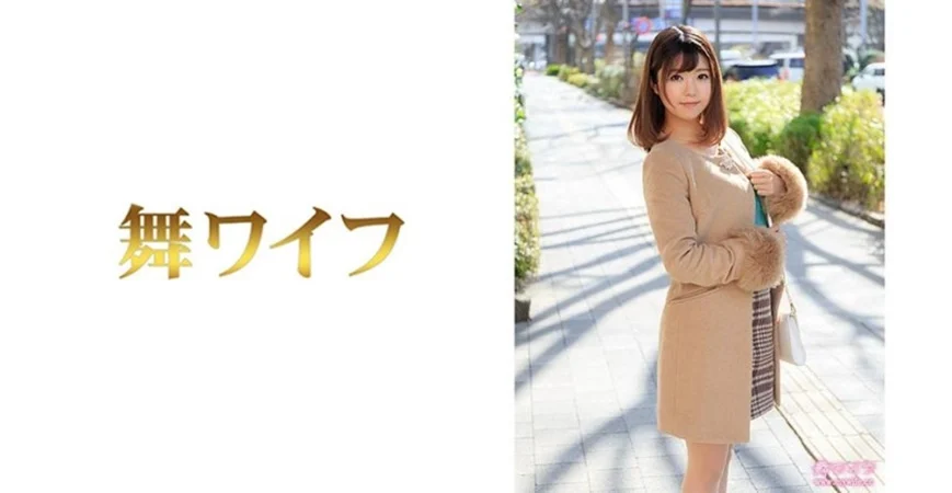 桃子奶小姐姐 胸型真不错 聊天吃烧烤 调情啪啪完不过瘾 自己还要偷偷抠一抠穴
